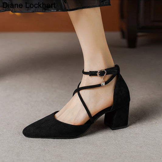 Women's Buckle Strap Thick Heel Pumps